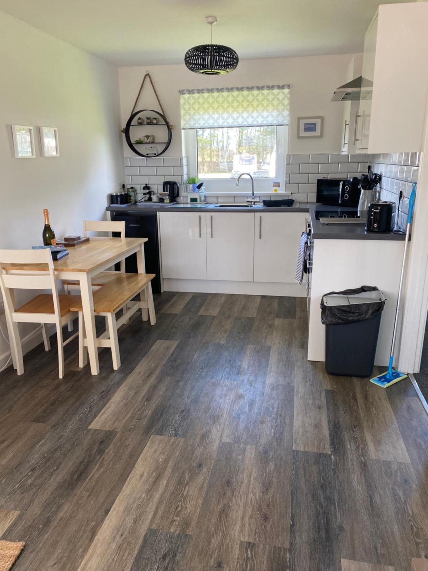 44 Gower Holiday Village Ty Gwyr Cosy 2 Bedroom Chalet Swansea Exteriör bild